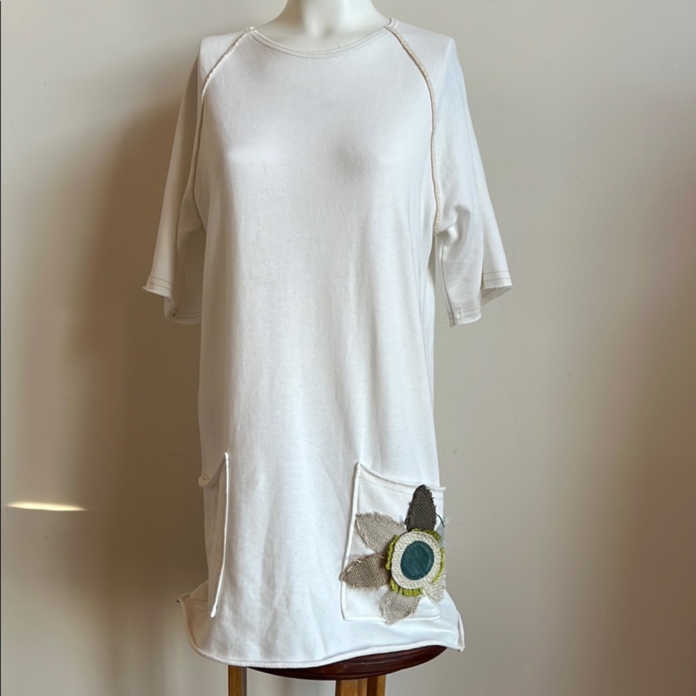 Lost petal linens Unique Casual Dress with Floral Patch